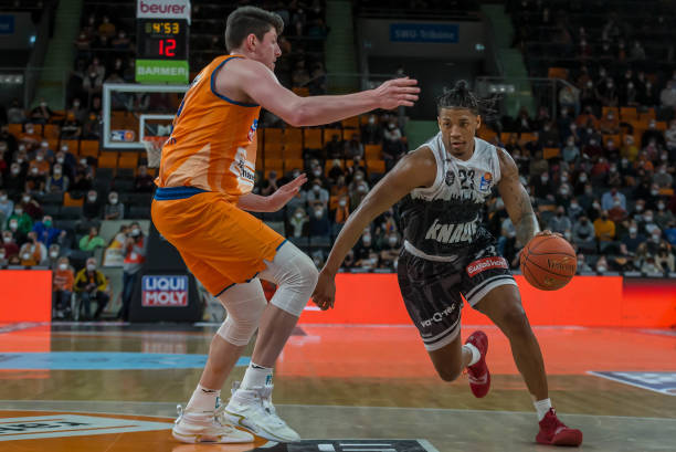 场均27分 场均27分