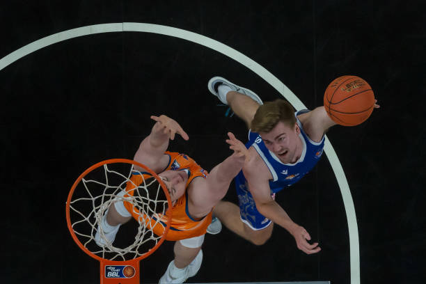 个人表演 个人表演