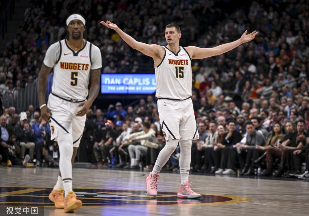 超龄表现叠 超龄表现叠